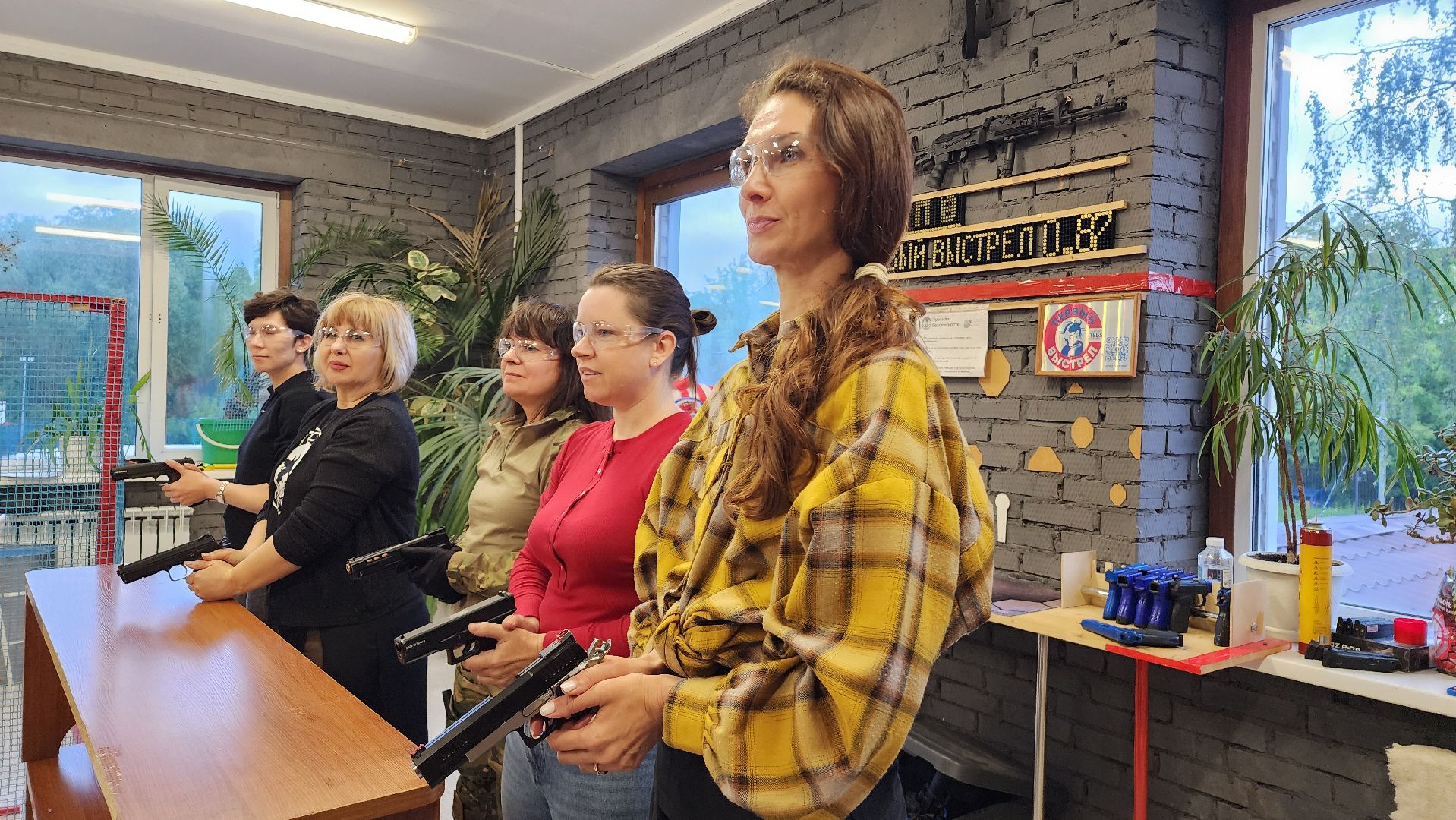 спорт, стрельба, турнир, пневматический пистолет, домодедово, секция, первый выстрел, мишешь, подмосковье,