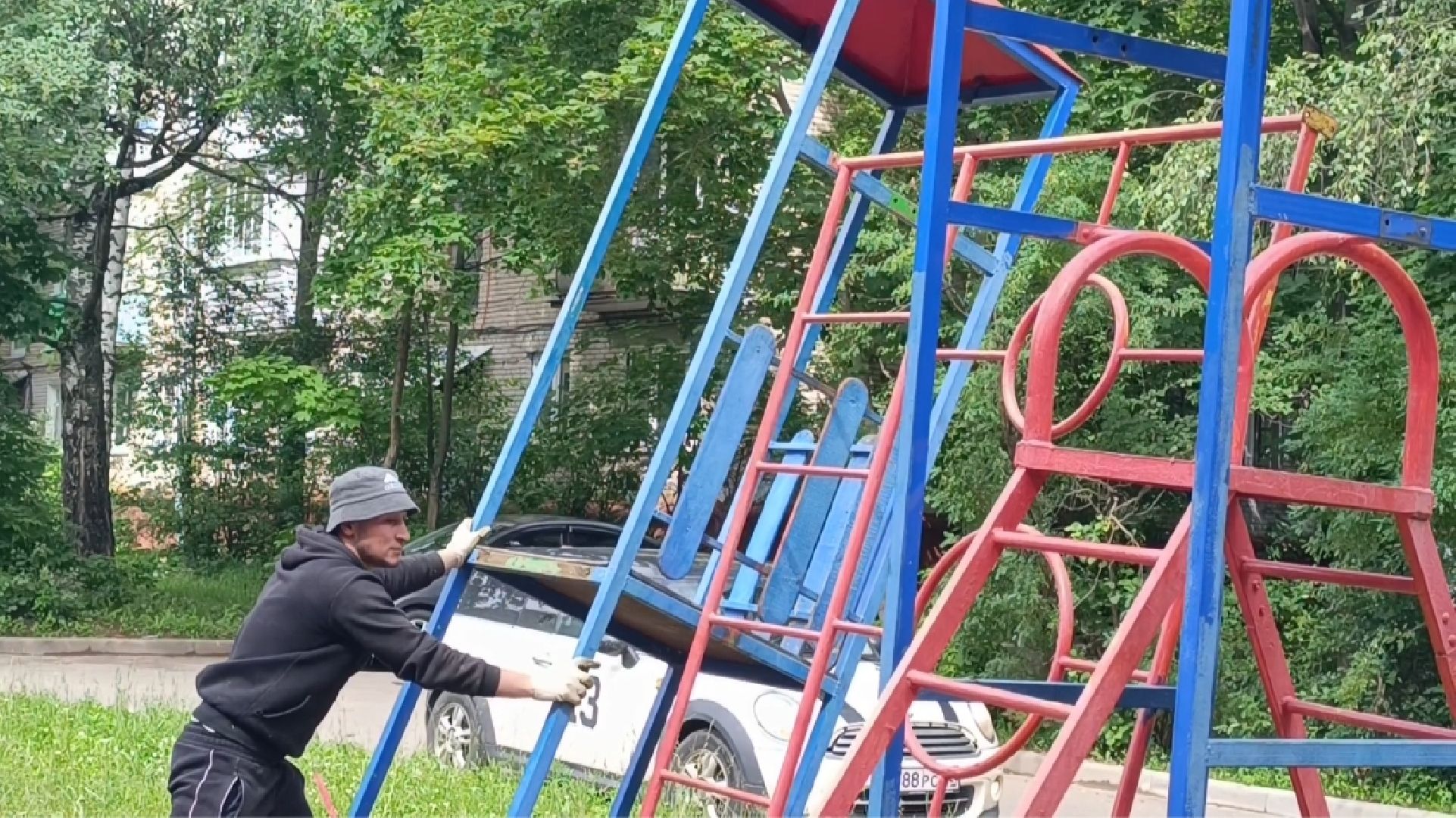 детская  площадка, лобня, двор,