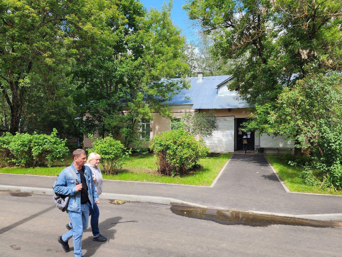 чехов, взрослая поликлиника, ремонт, переезд врачей, кабинет неотложной помощи, новый адрес, пионерская 8, кабинет экг, спирометрия, график работы, запись,