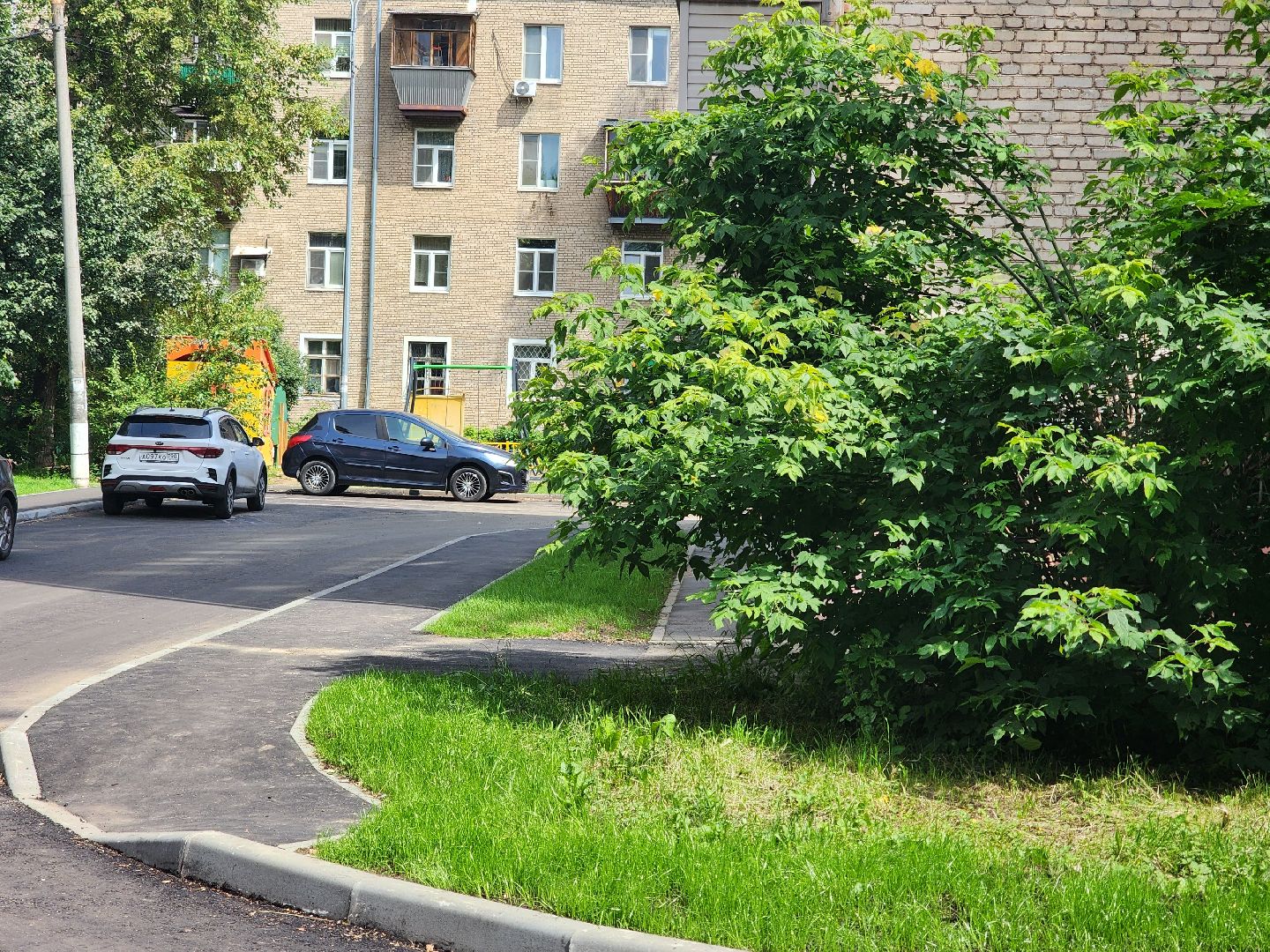 королёв,  благоустройство , обновленный двор на грабина,