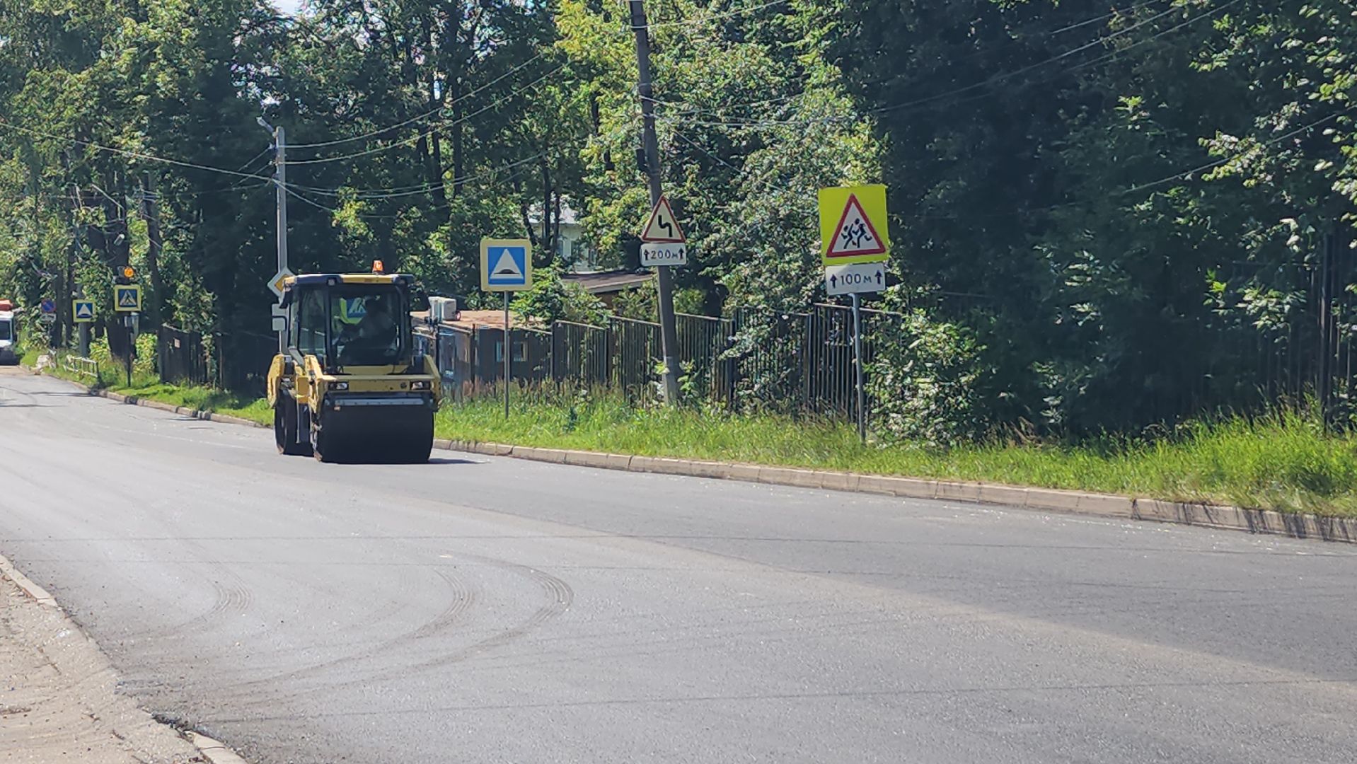 серпухов, улица химиков, укладка нового асфальта, дорожные работы,