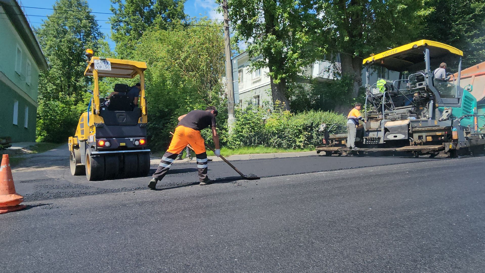 серпухов, улица химиков, укладка нового асфальта, дорожные работы,