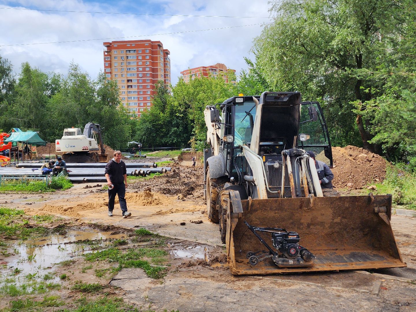чехов, вишневый бульвар, улица чехова, ремонт теплотрассы, горячее водоснабжение, замена труб, передовая система теплоснабжения, уникальная ППУ изоляция, система контроля, госпрограмма московской области, развитие инженерной инфраструктуры и энергоэффективности,губернатор подмосковья,