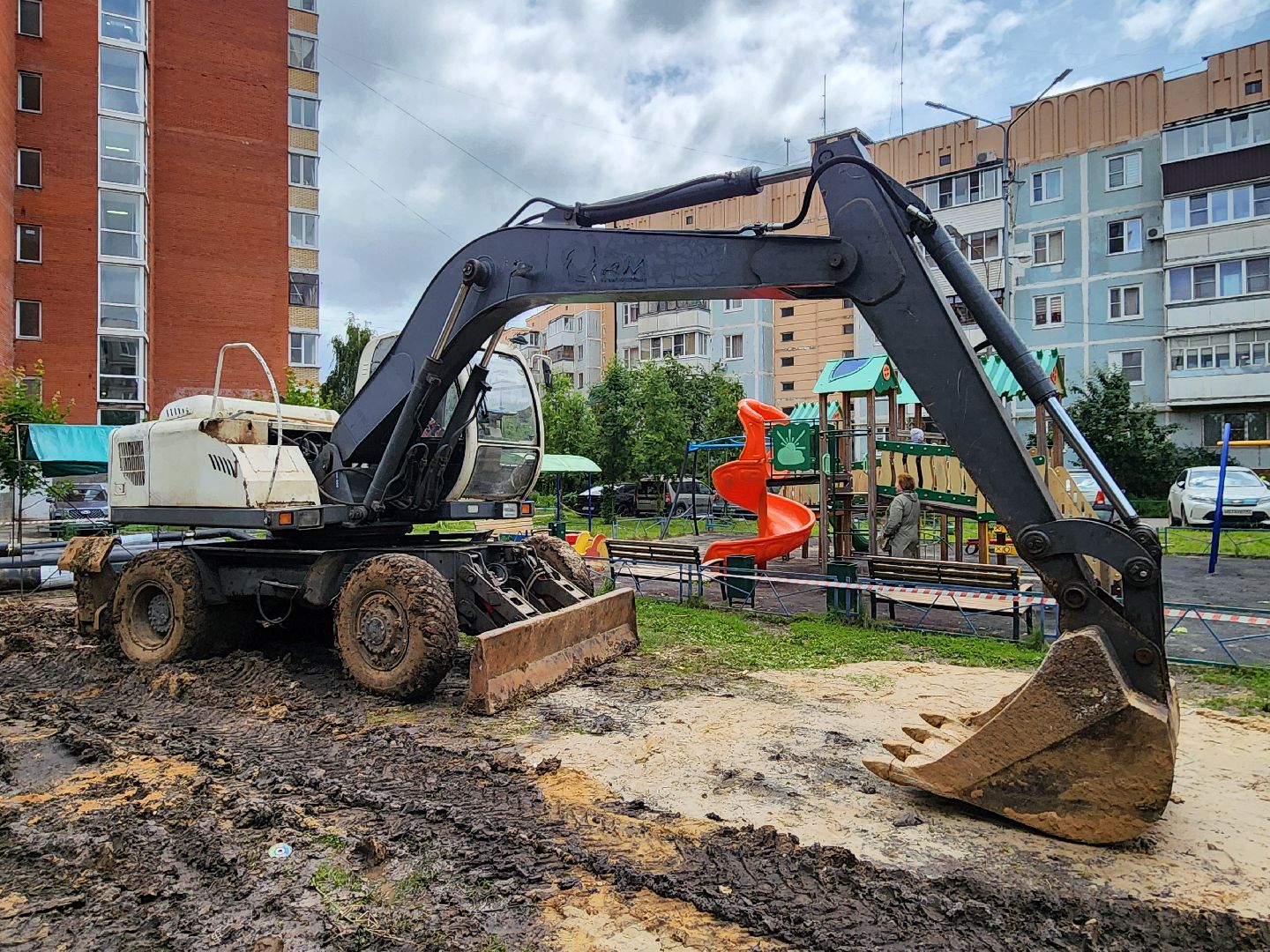 чехов, вишневый бульвар, улица чехова, ремонт теплотрассы, горячее водоснабжение, замена труб, передовая система теплоснабжения, уникальная ППУ изоляция, система контроля, госпрограмма московской области, развитие инженерной инфраструктуры и энергоэффективности,губернатор подмосковья,
