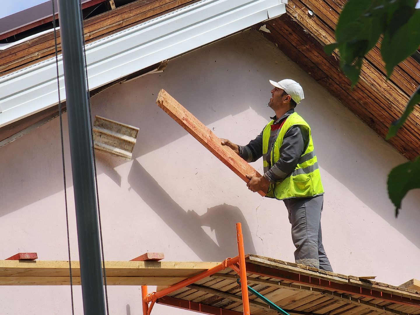 чехов, улица пионерская 2, взрослая поликлиника, текущий ремонт, замена кровли, ремонт крыши, реконструкция, демонтажные работы, фасадные работы, кровельные работы, инженерные сети, благоустройство территории,