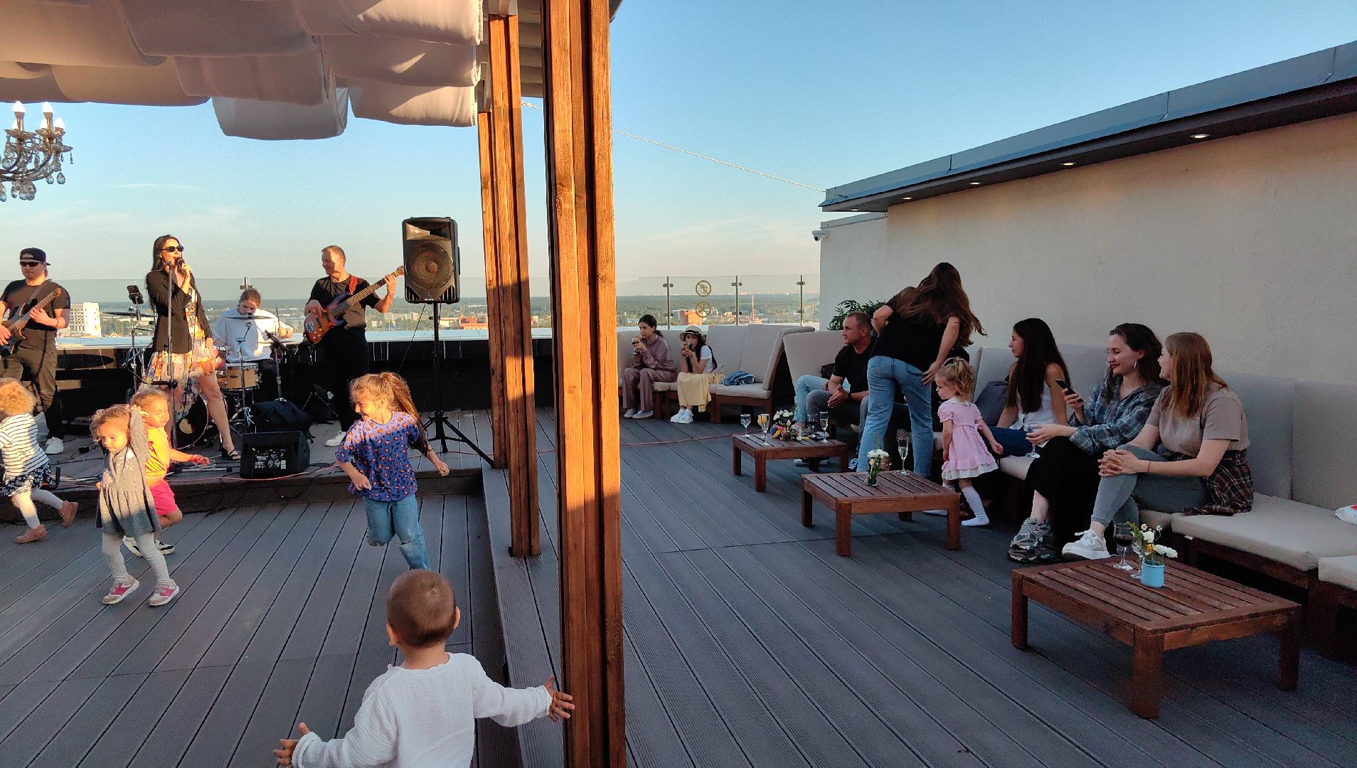 концерт, жилой комплекс, дом, соседи,