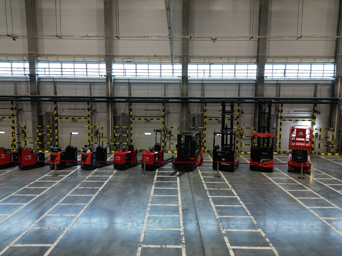 видео с коптера, роботизированный  распределительный центр, магнит в подольске, Роборука в магните подольск,