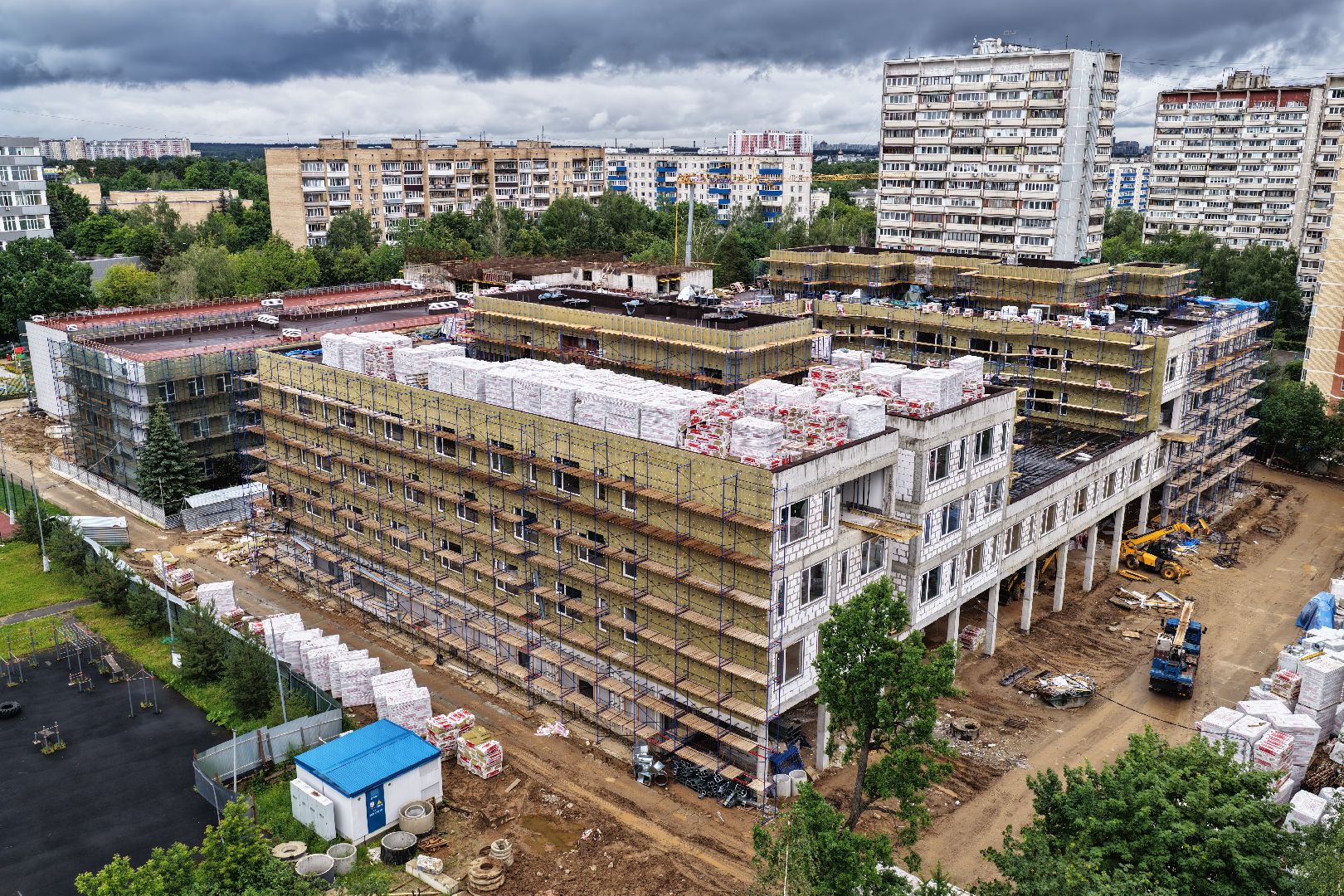 видео с коптера, пристройка к Немчиновскому лицею, лицей в одинцове