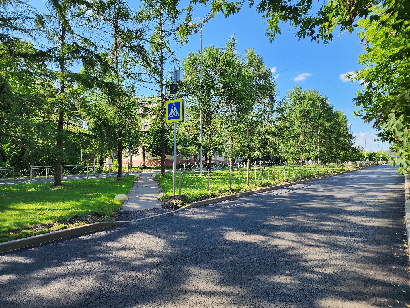 чехов, улица молодежная, ремонт дороги, замена покрытия, дорожный ремонт, новые бордюры, госпрограмма московской области, развитие дорожного комплекса,