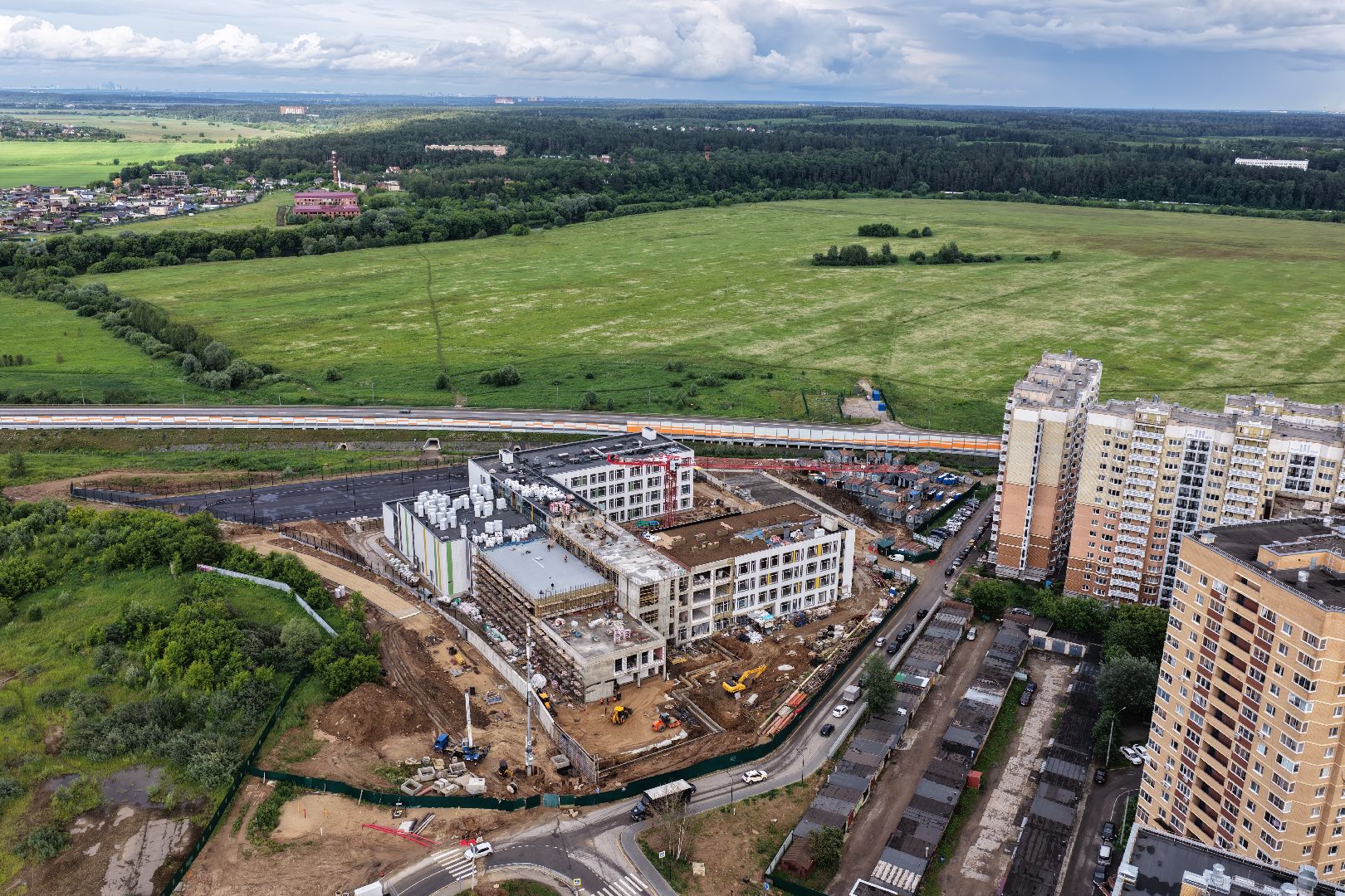 видео с коптера, школа в одинцове, новая школа в звенигороде,