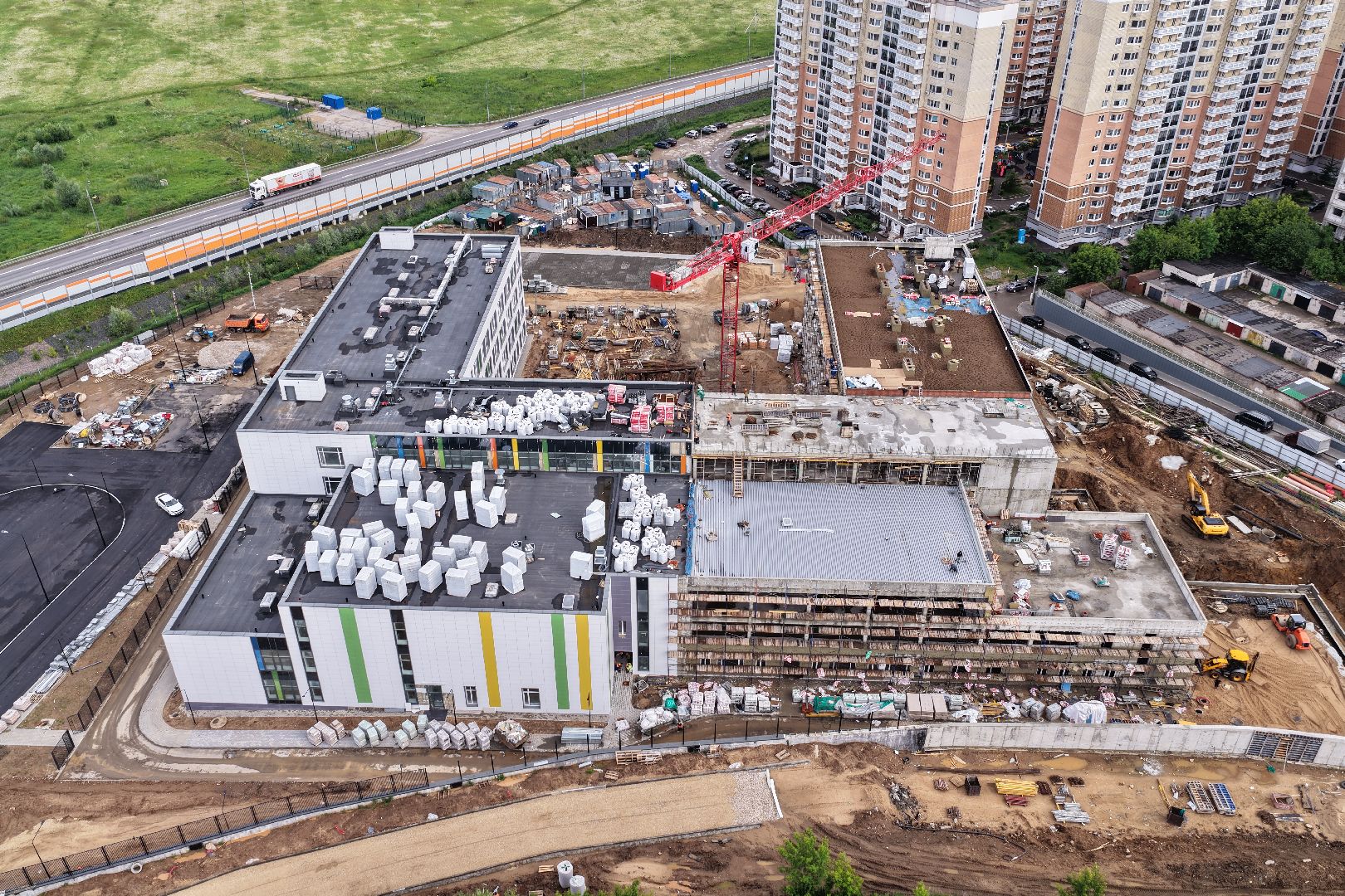 видео с коптера, школа в одинцове, новая школа в звенигороде,