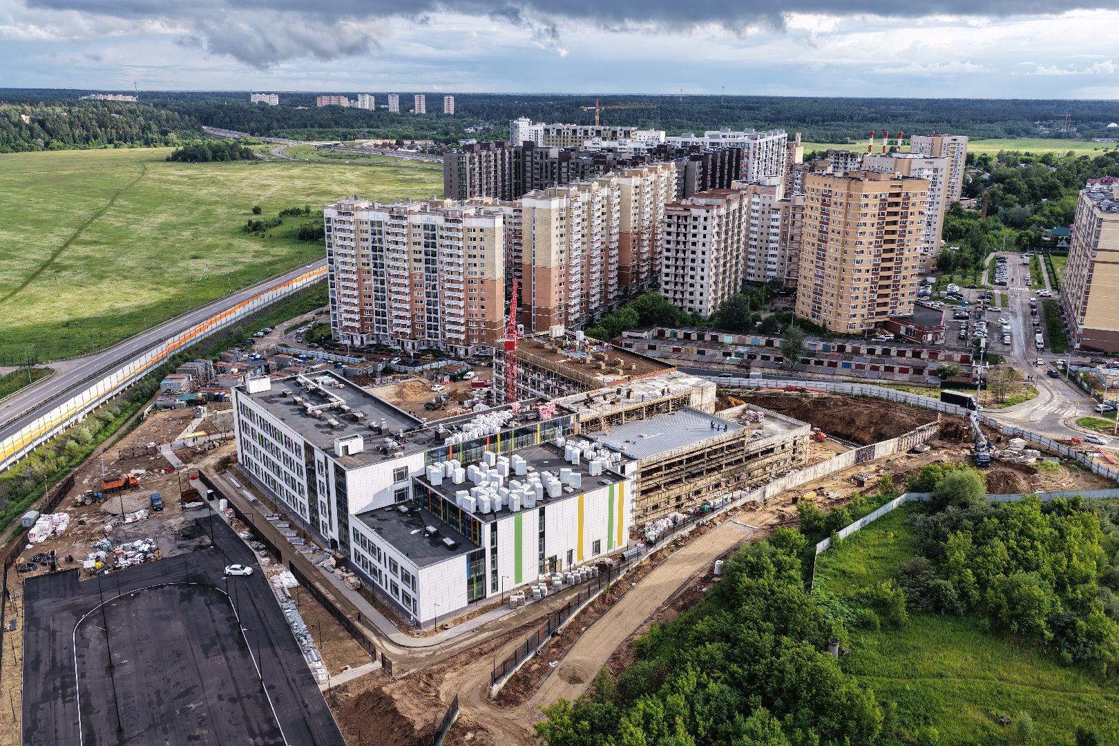 видео с коптера, школа в одинцове, новая школа в звенигороде,