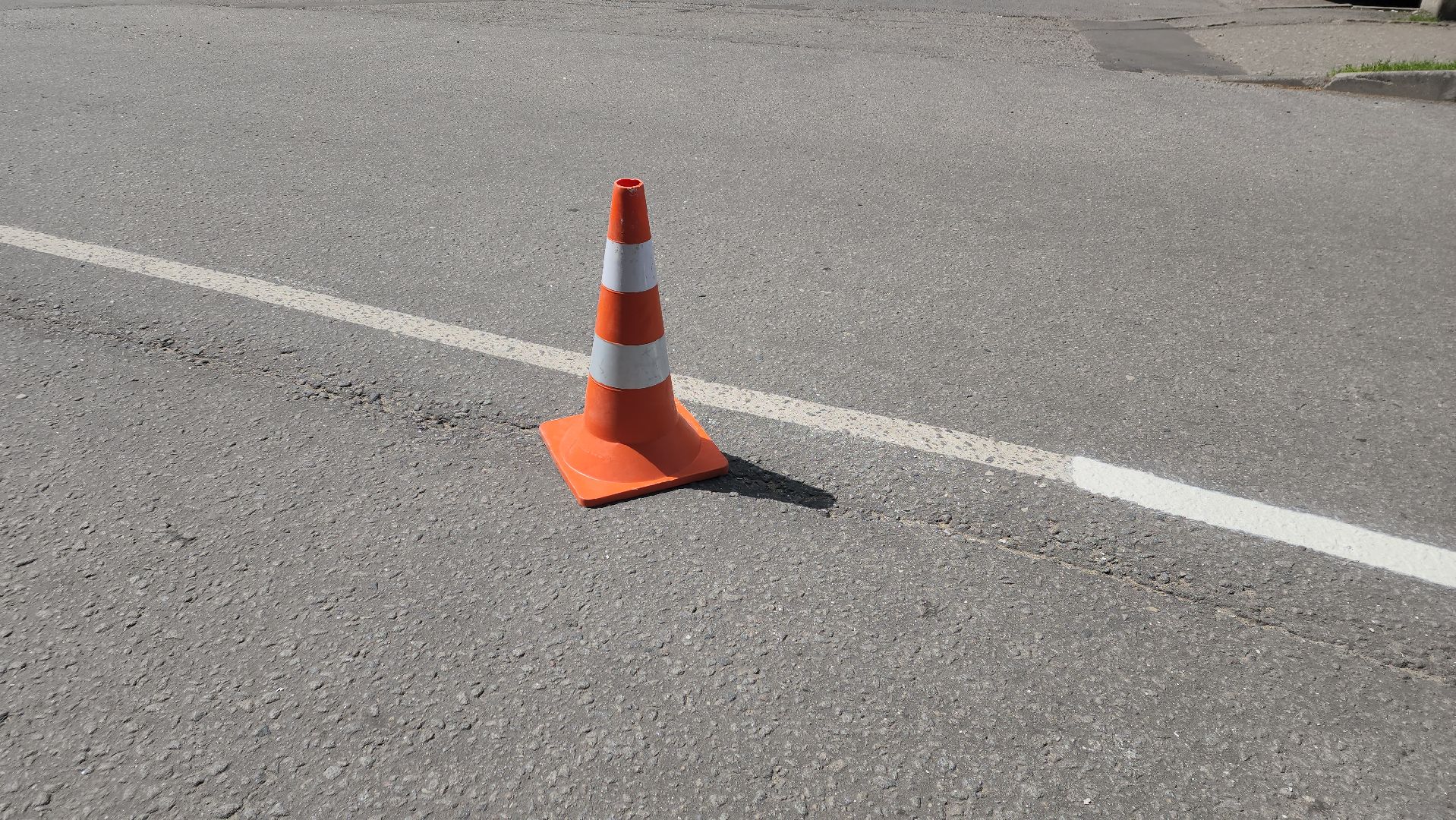 вертикалки, пушкино, дорожная разметка, коммунальная служба, краска, рабочие, нанесение разметки на дорогу,