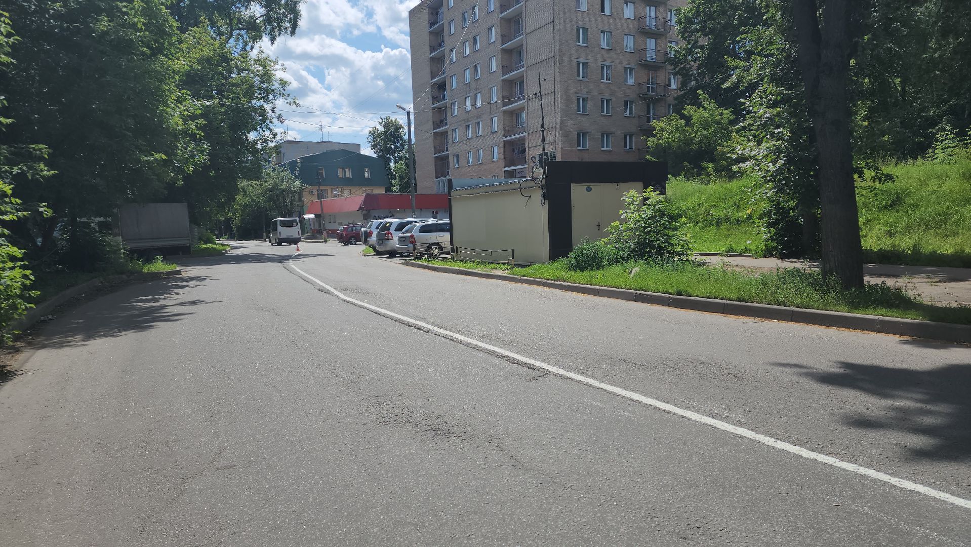 вертикалки, пушкино, дорожная разметка, коммунальная служба, краска, рабочие, нанесение разметки на дорогу,