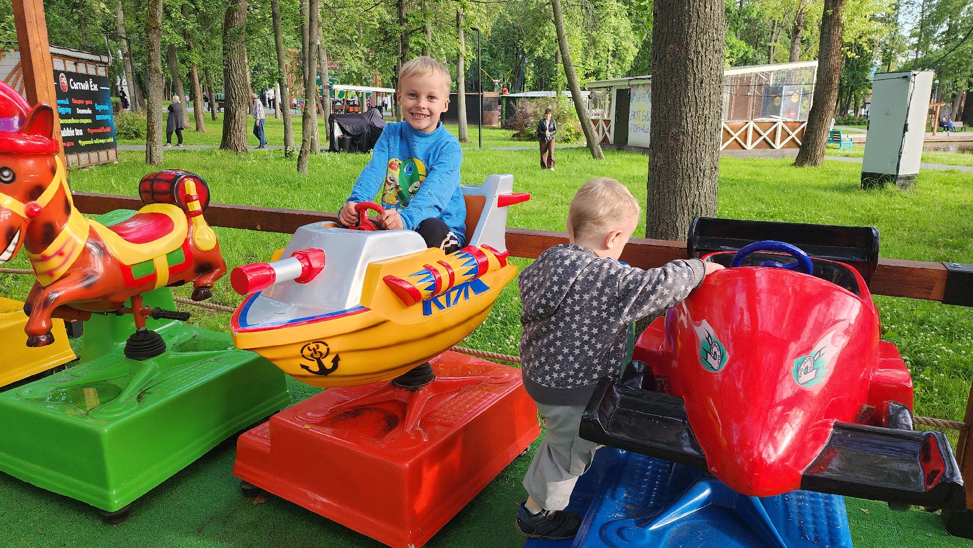 серпухов, подмосковье, аттракцион, парки подмосковья, парк имени олега степанова,
