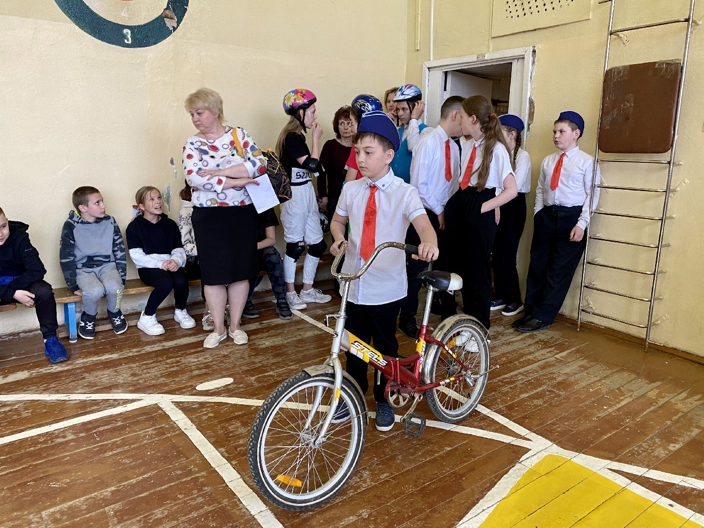 Клин, ЮИД, образование, транспорт