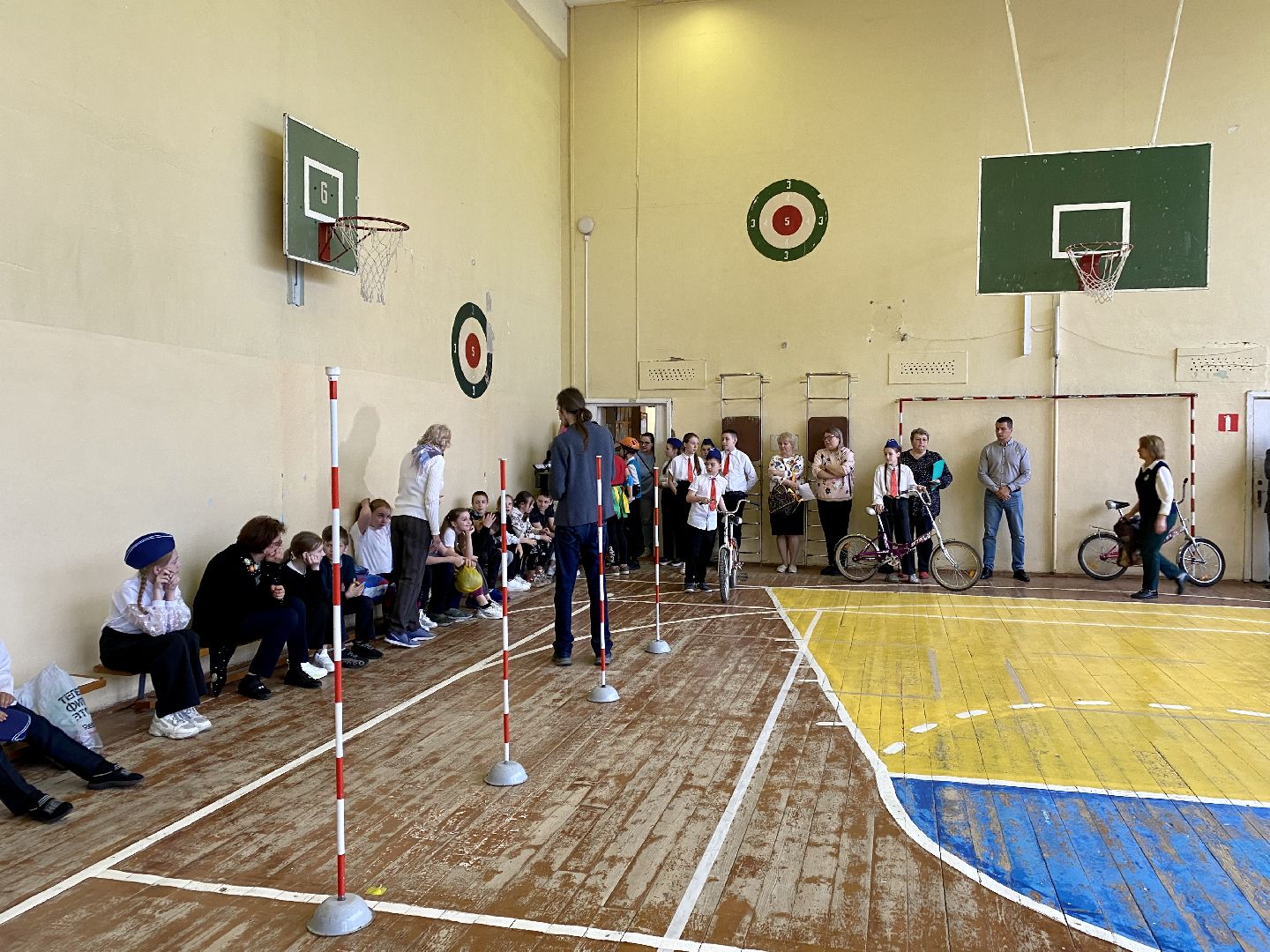 Клин, ЮИД, образование, транспорт