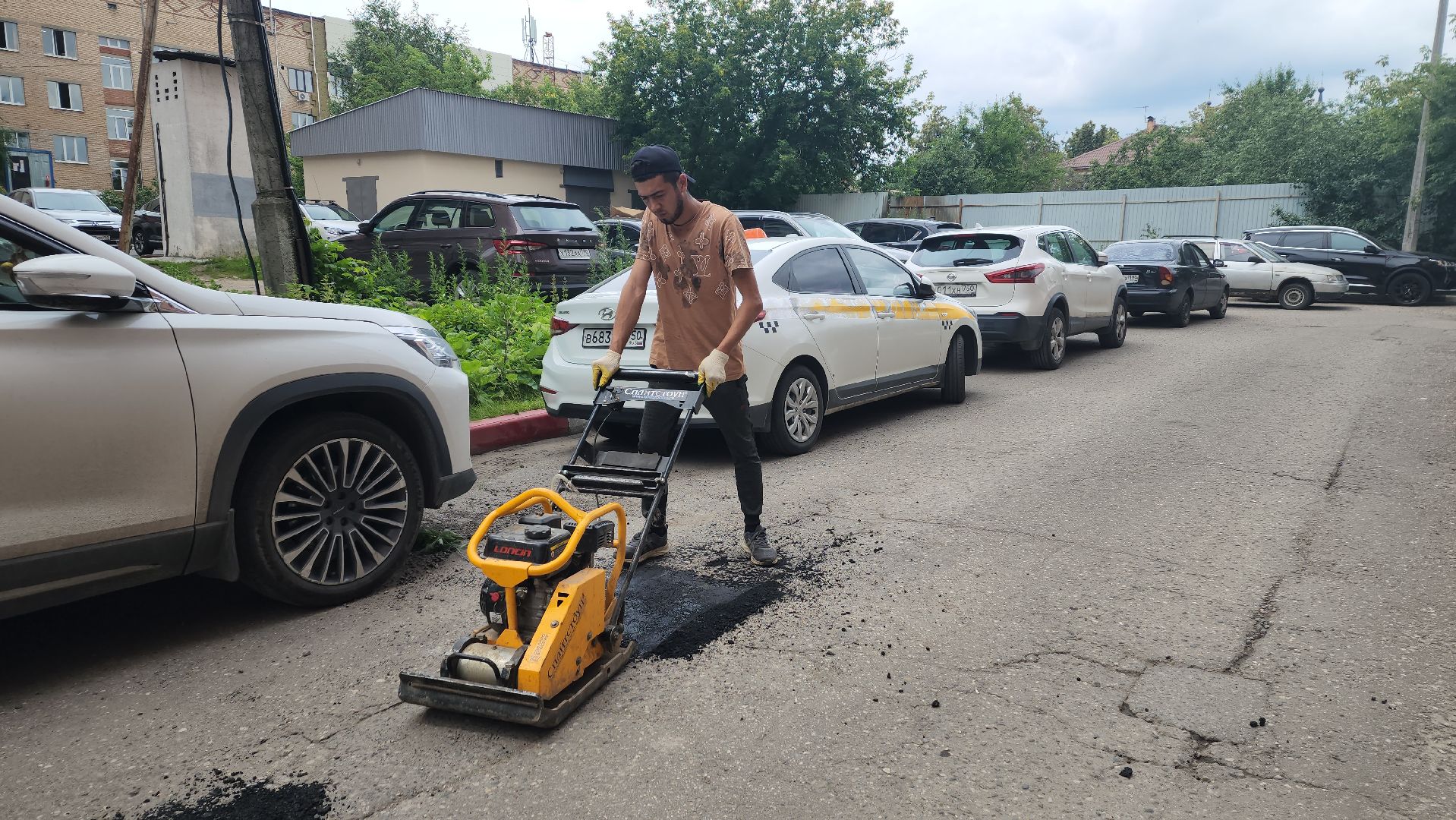 ивантеевка, вертикалки, ямочный ремонт, коммунальная служба,асфальтирование дворов,рабочие,добродел,жкх,благоустройство,