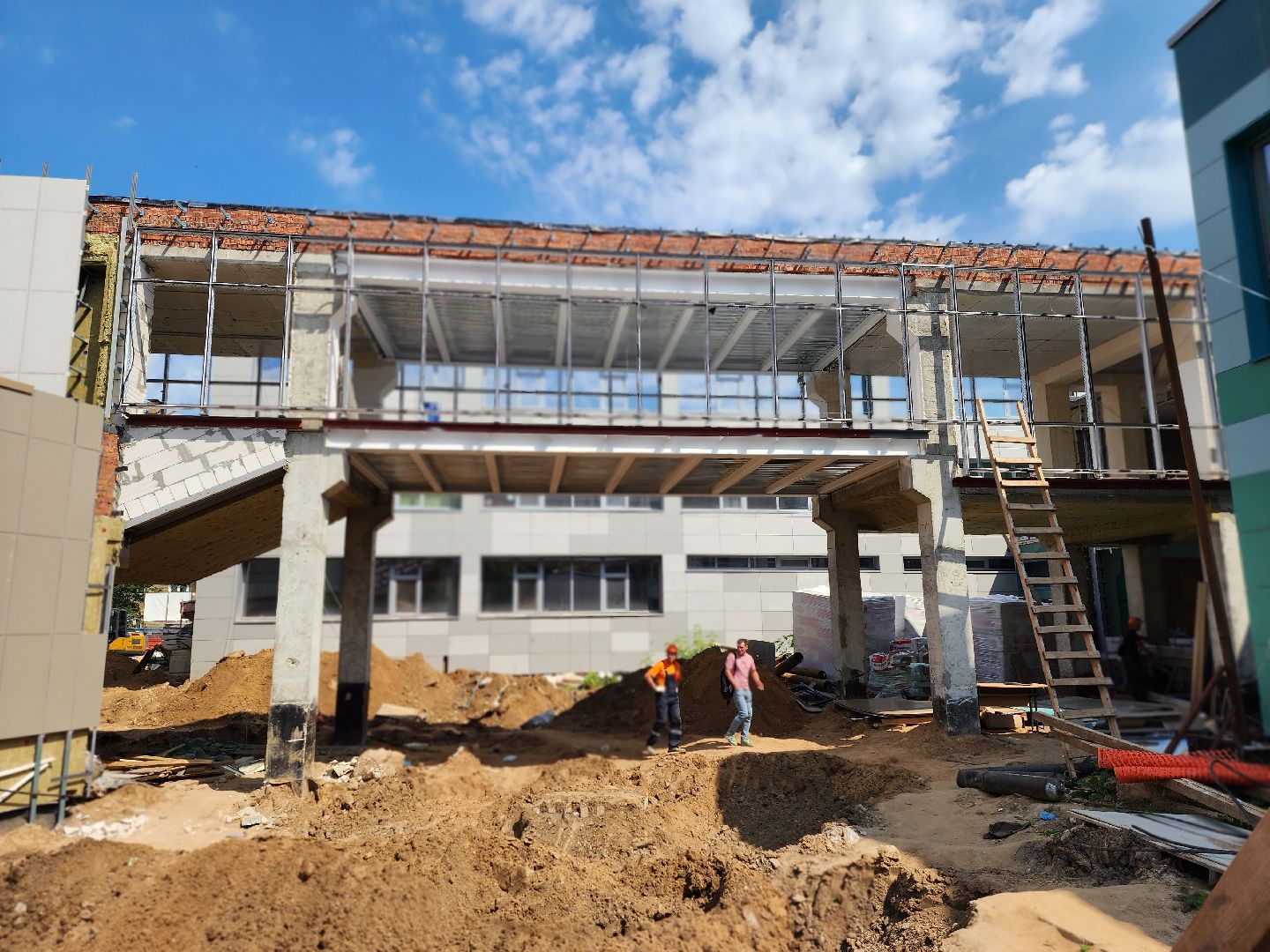 королёв, строительство пристройки к школе, пристройка на 400 мест, губернатор московской области, школа 1,