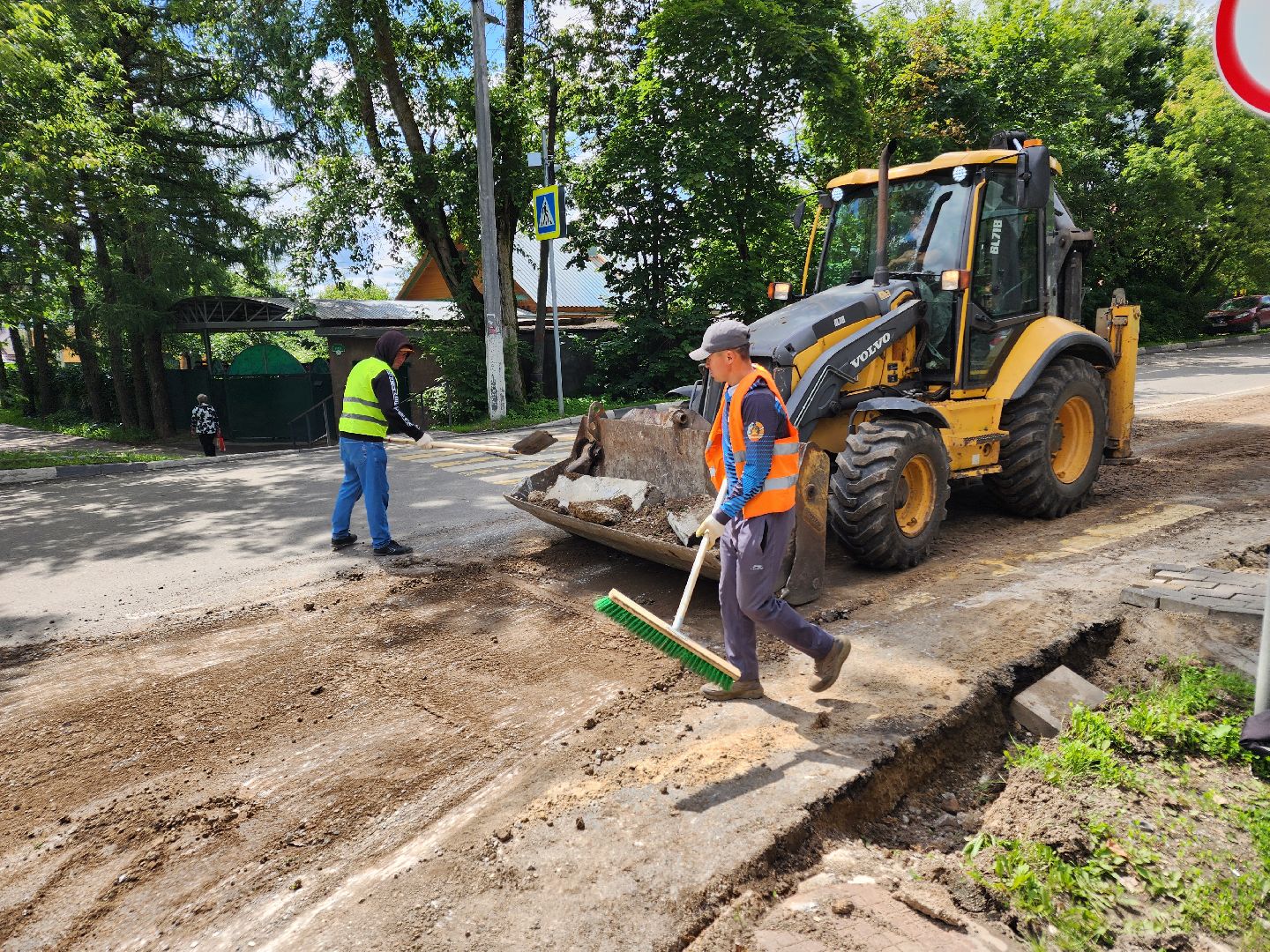 чехов, улица мира, дорожный ремонт , капремонт проезжей части , новые бордюры, автостоянки, парковочные карманы , тротуары, обновление, госпрограмма московской области, развитие дорожной инфраструктуры,