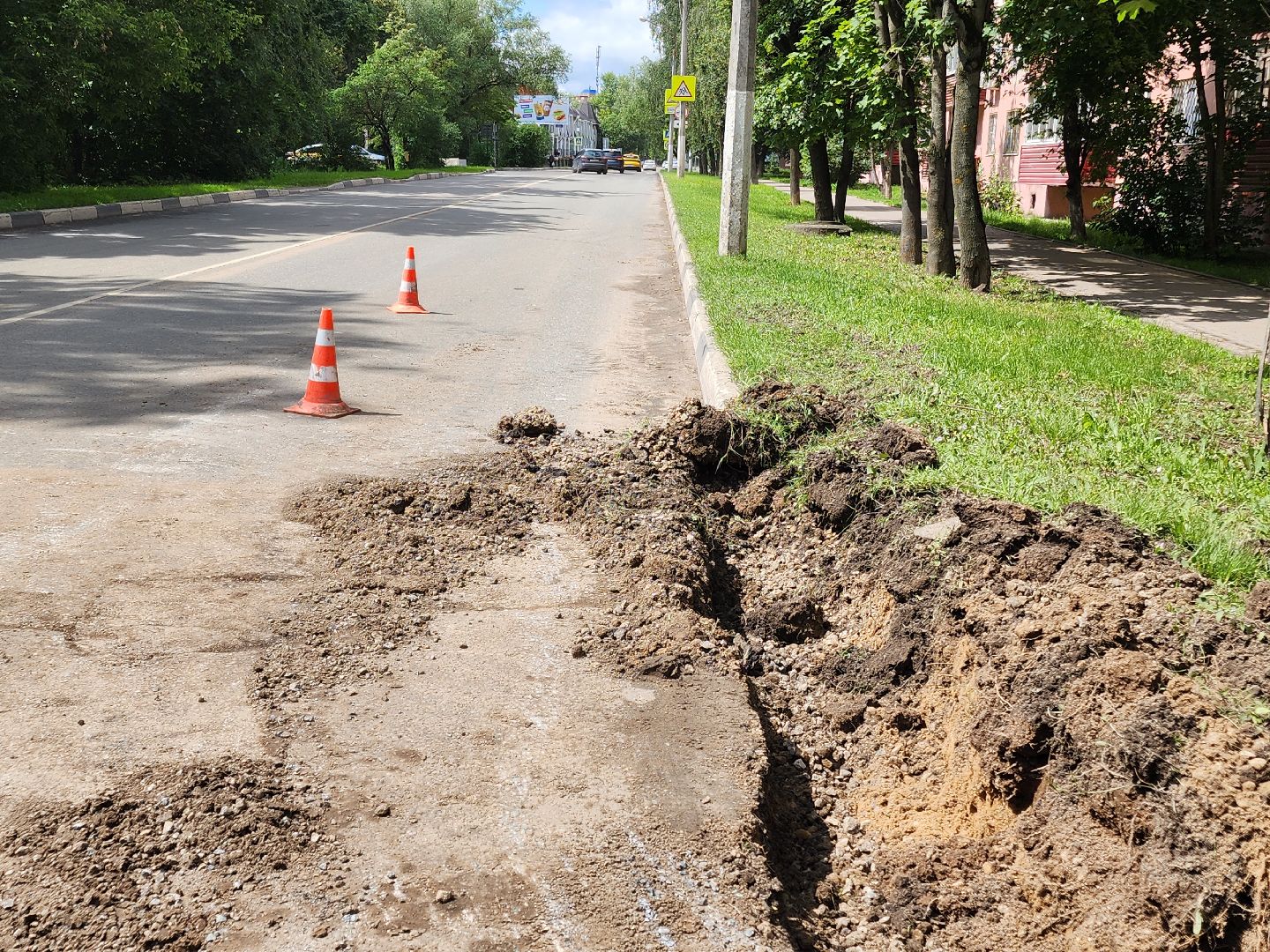 чехов, улица мира, дорожный ремонт , капремонт проезжей части , новые бордюры, автостоянки, парковочные карманы , тротуары, обновление, госпрограмма московской области, развитие дорожной инфраструктуры,