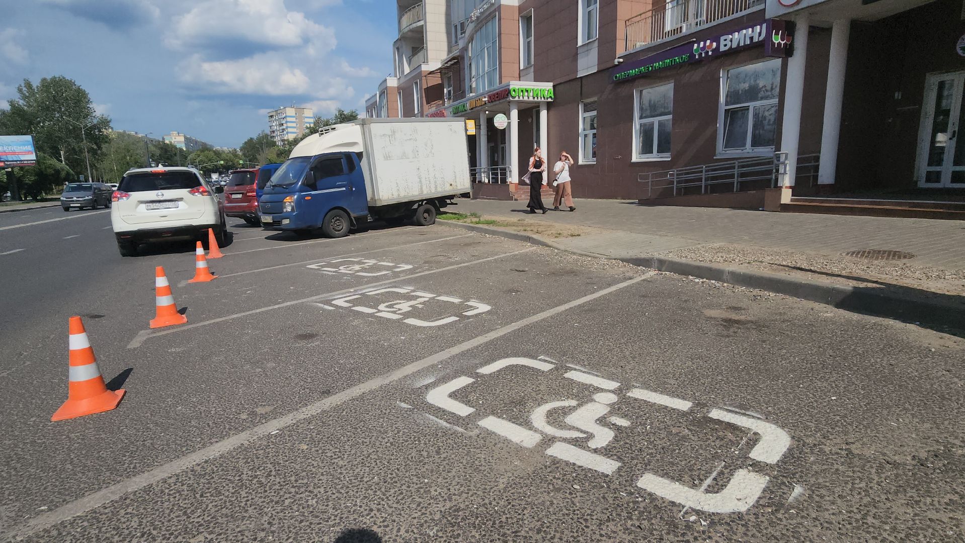 вертикалки, пушкино, парковка для инвалидов, разметка на парковке, краска, коммунальная служба, транспорт, дороги,