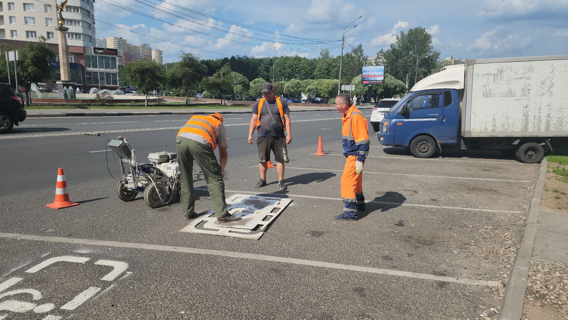 вертикалки, пушкино, парковка для инвалидов, разметка на парковке, краска, коммунальная служба, транспорт, дороги,