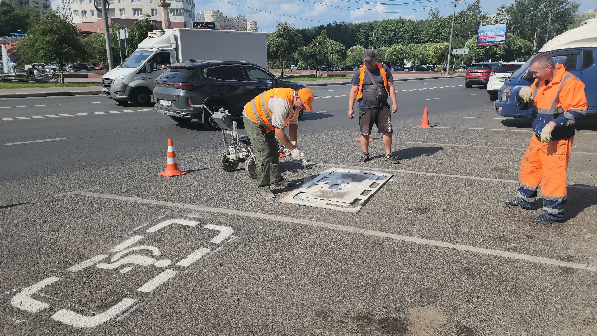 вертикалки, пушкино, парковка для инвалидов, разметка на парковке, краска, коммунальная служба, транспорт, дороги,