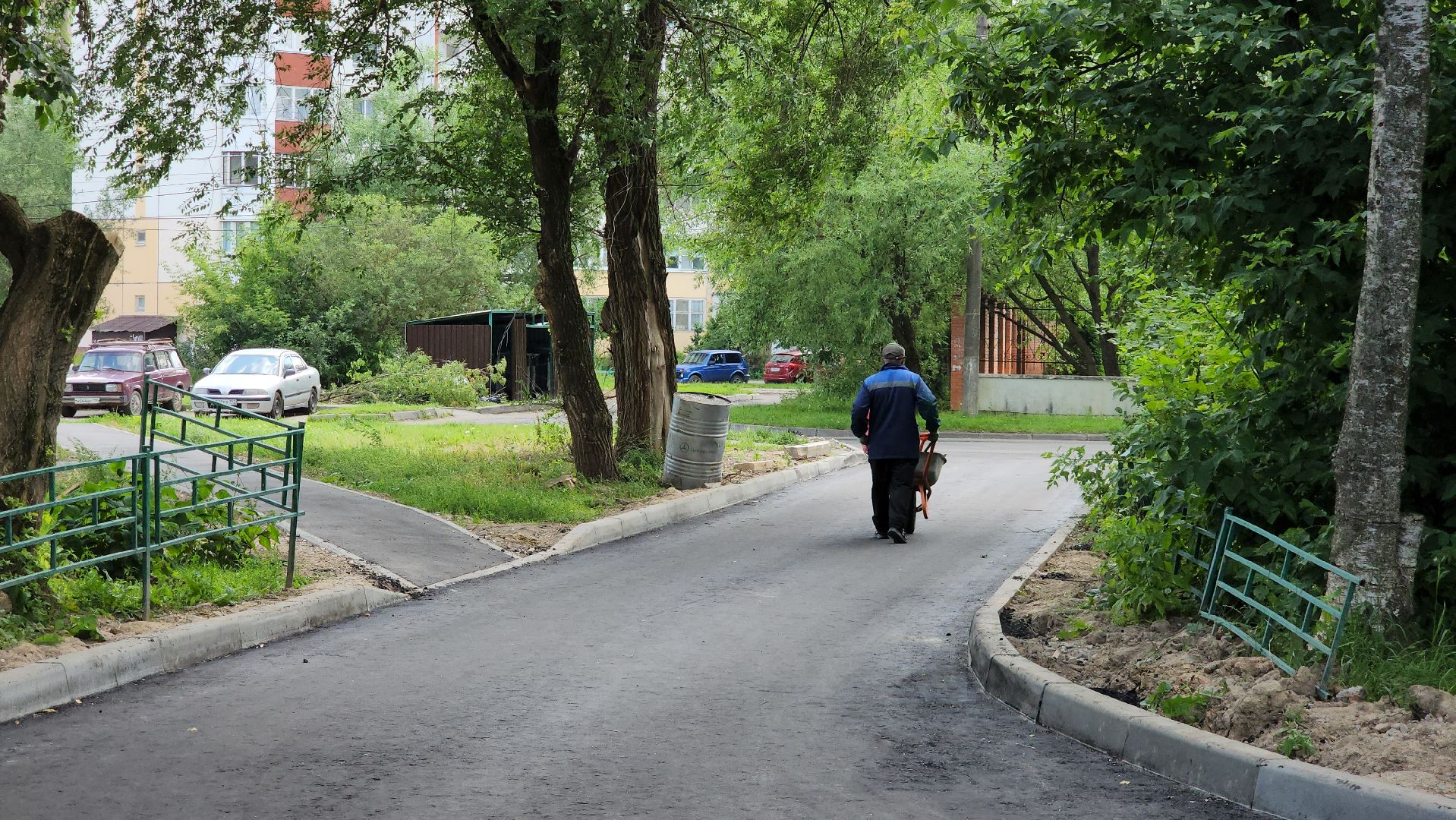 Асфальтирование , новый асфальт, Лобня, Благоустройство дворов,