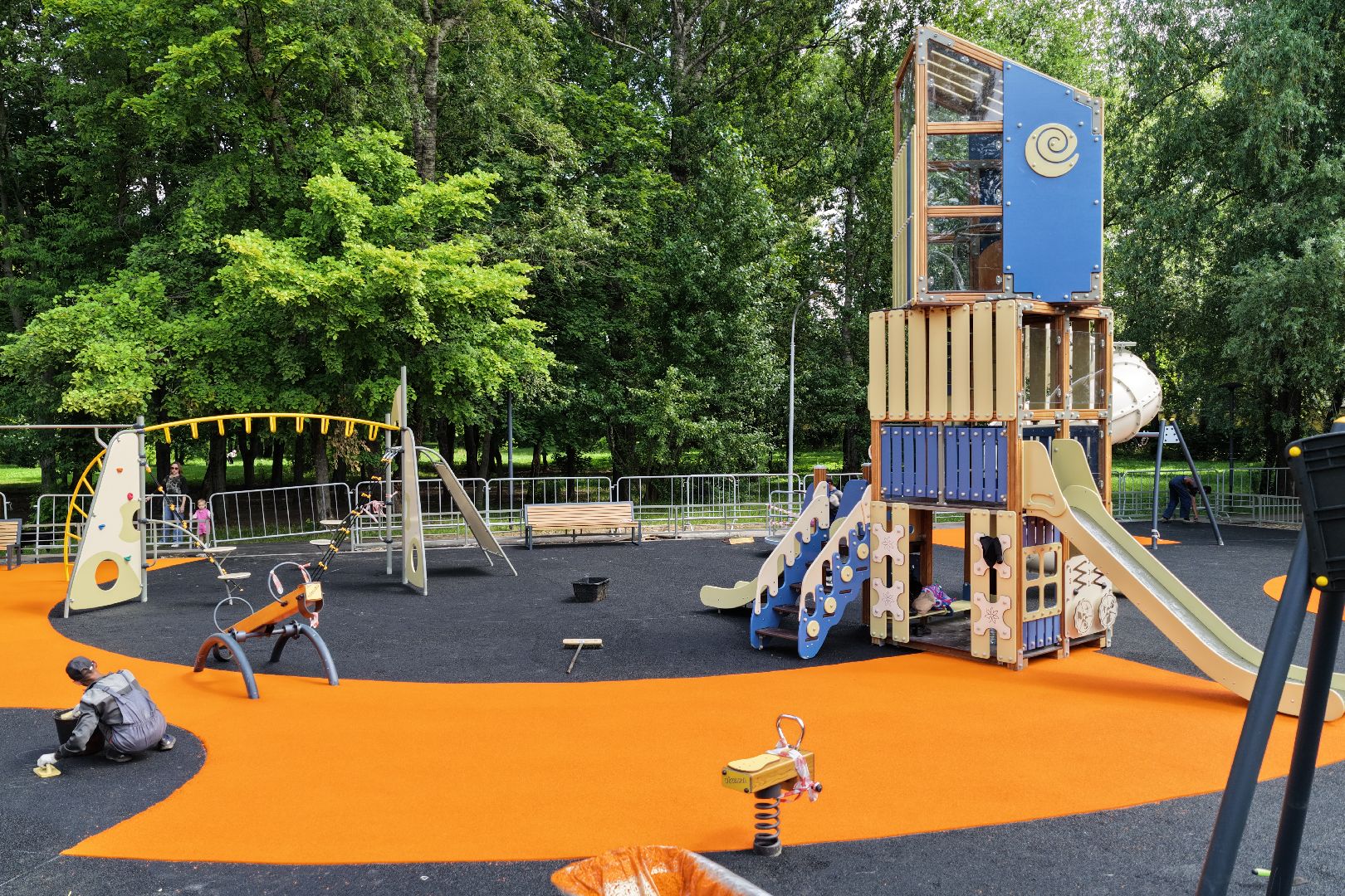 видео с коптера, парк фабричный пруд реутов, благоустройство реутов, игровая зона в парке ,