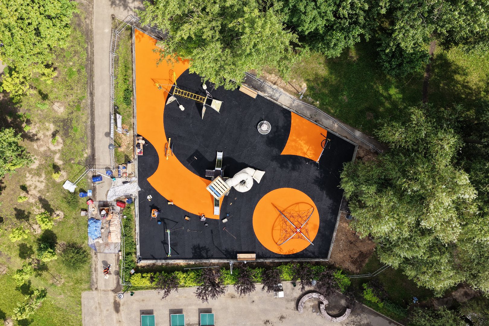 видео с коптера, парк фабричный пруд реутов, благоустройство реутов, игровая зона в парке ,