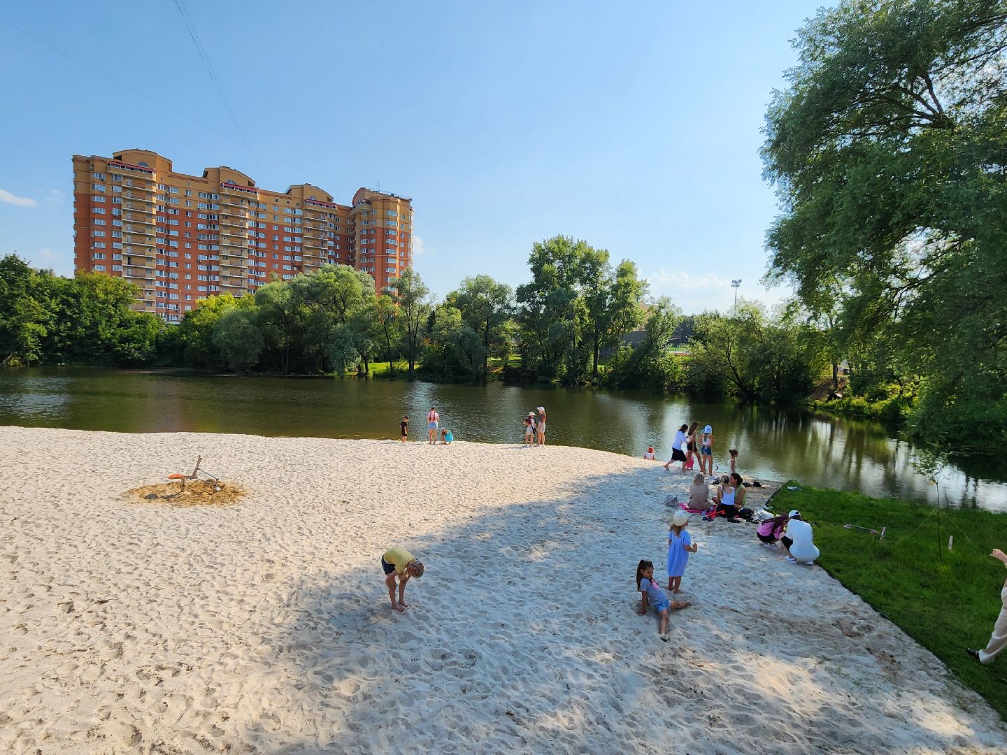 чехов, улица береговая, набережная реки теребенка, день любви семьи и верности, праздник, благоустройство, реконструкция, глава округа михаил собакин, обновление набережной, пешеходные дорожки, детские и спортивные площадки, озеленение, зоны отдыха, госпрограмма московской области, формирование комфортной городской среды,праздничная программа, торжественное открытие,