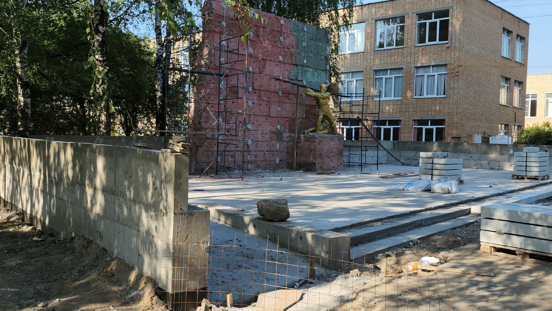 щёлково, мемориал воинам хлопчатобумажного комбината, реставрация памятника,