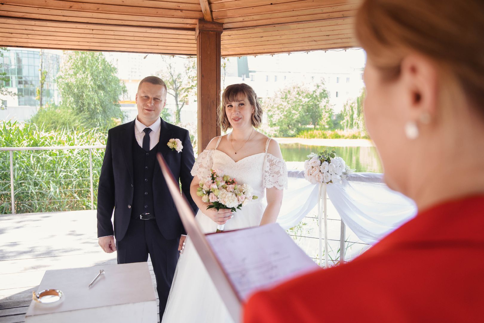 Реутов, парк, выездная свадьба, свадьба на пруду,