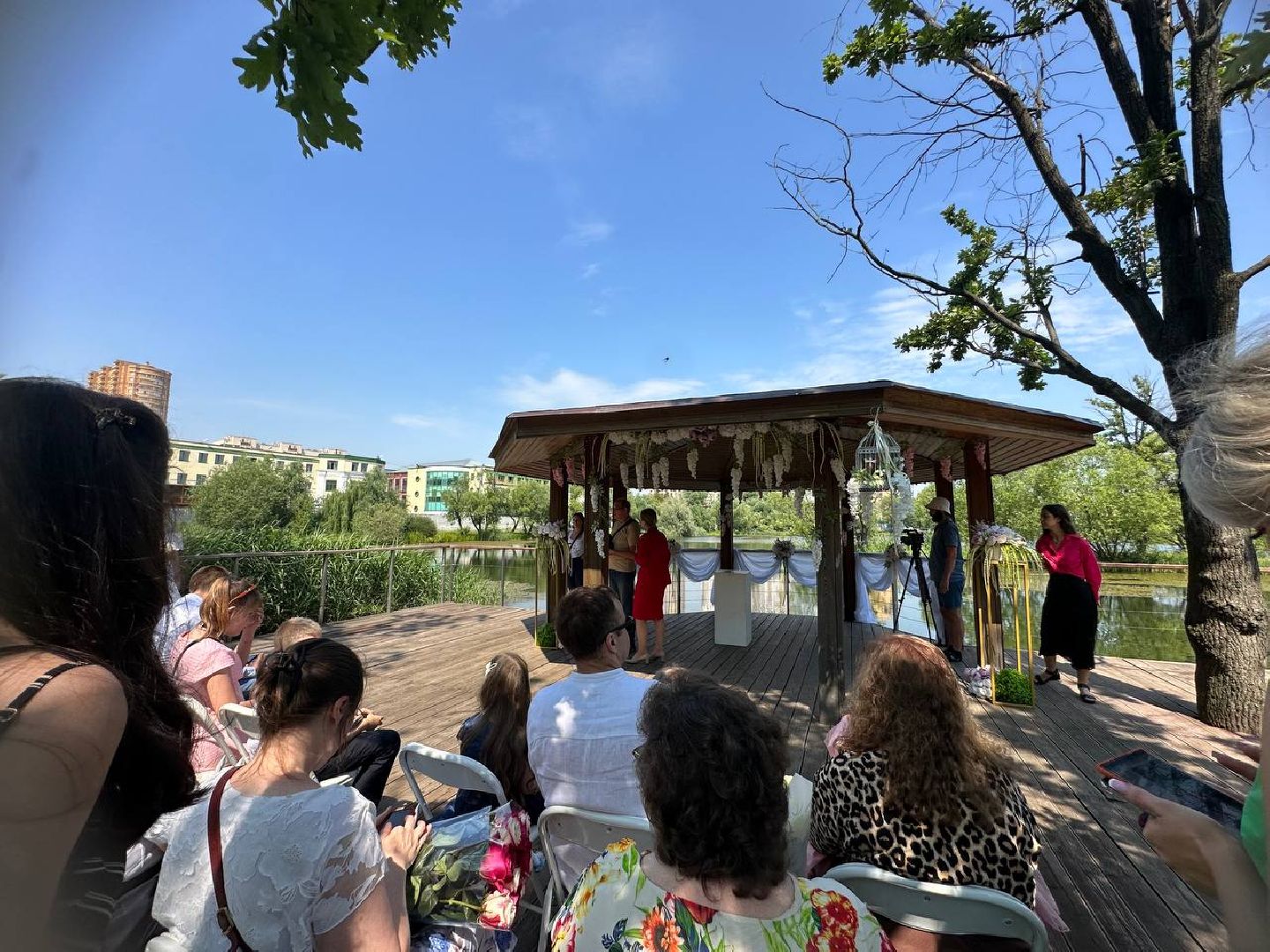 Реутов, парк, выездная свадьба, свадьба на пруду,