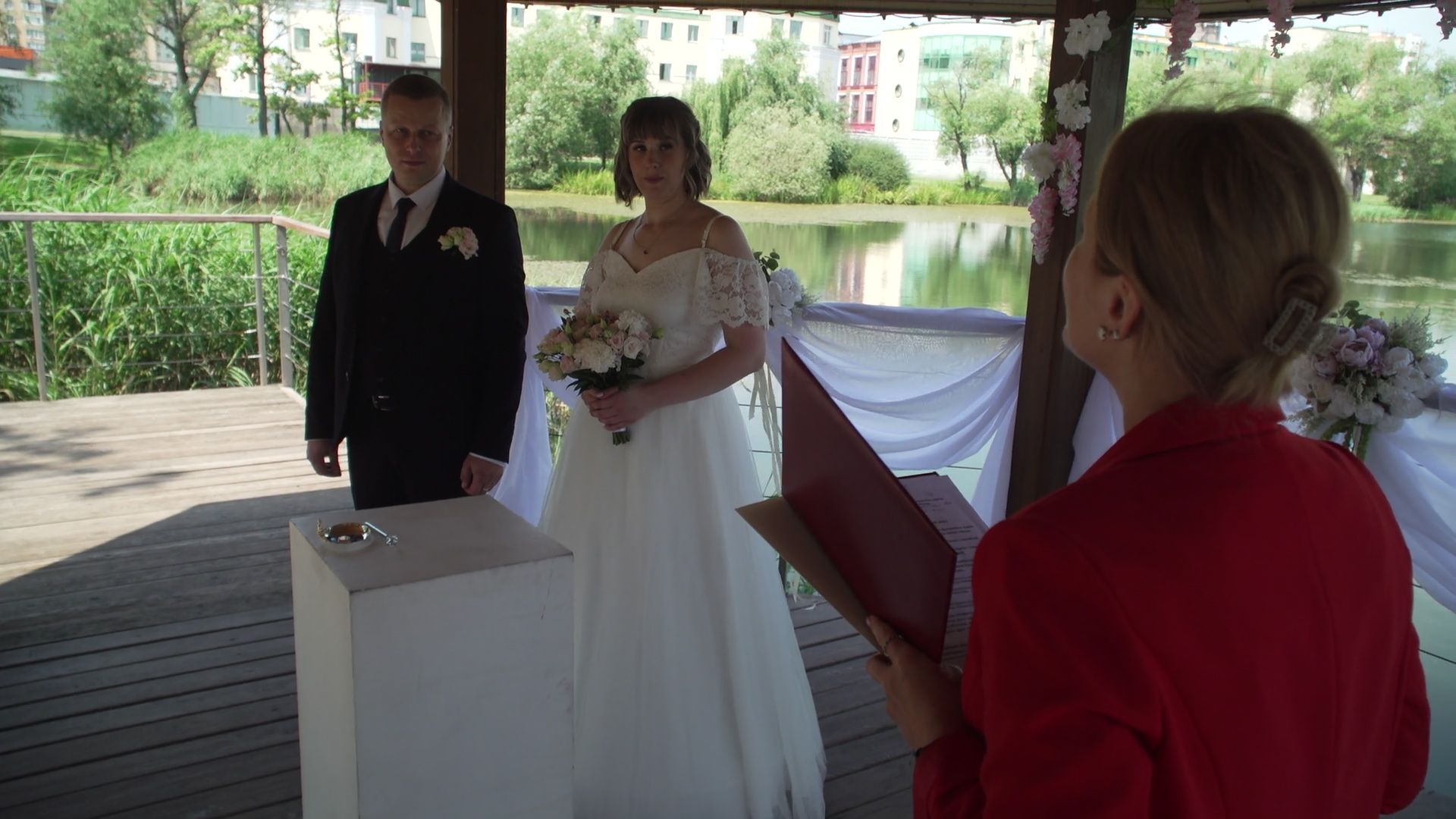 Реутов, парк, выездная свадьба, свадьба на пруду,