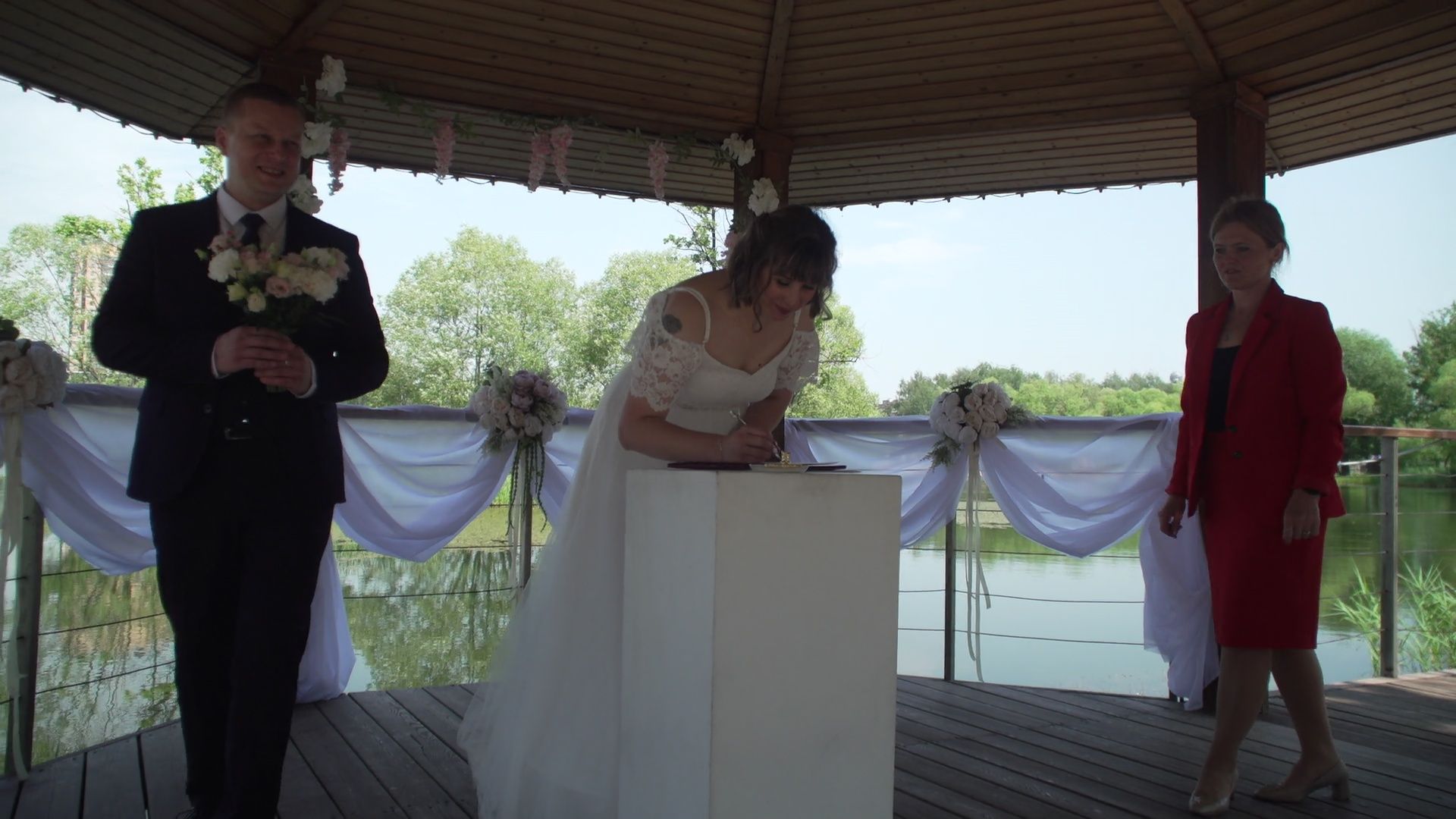 Реутов, парк, выездная свадьба, свадьба на пруду,