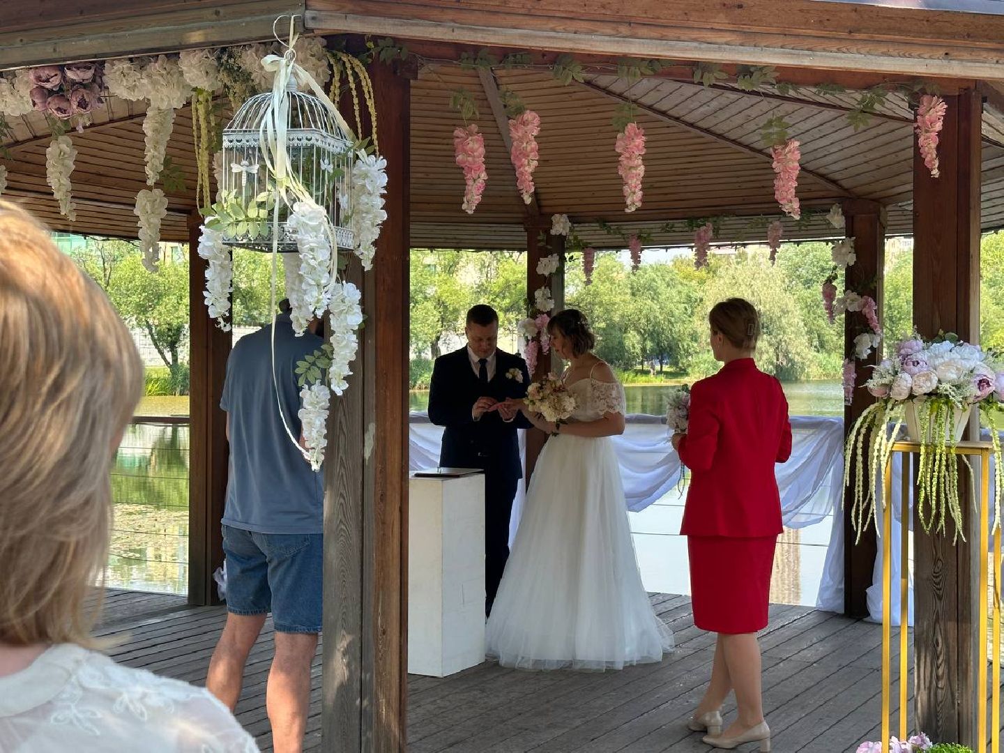 Реутов, парк, выездная свадьба, свадьба на пруду,