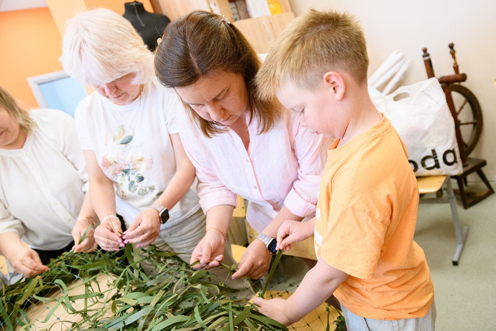 золотые руки ангела, маскировочные сети, общество, лыткарино гимназия 1, волонтеры,