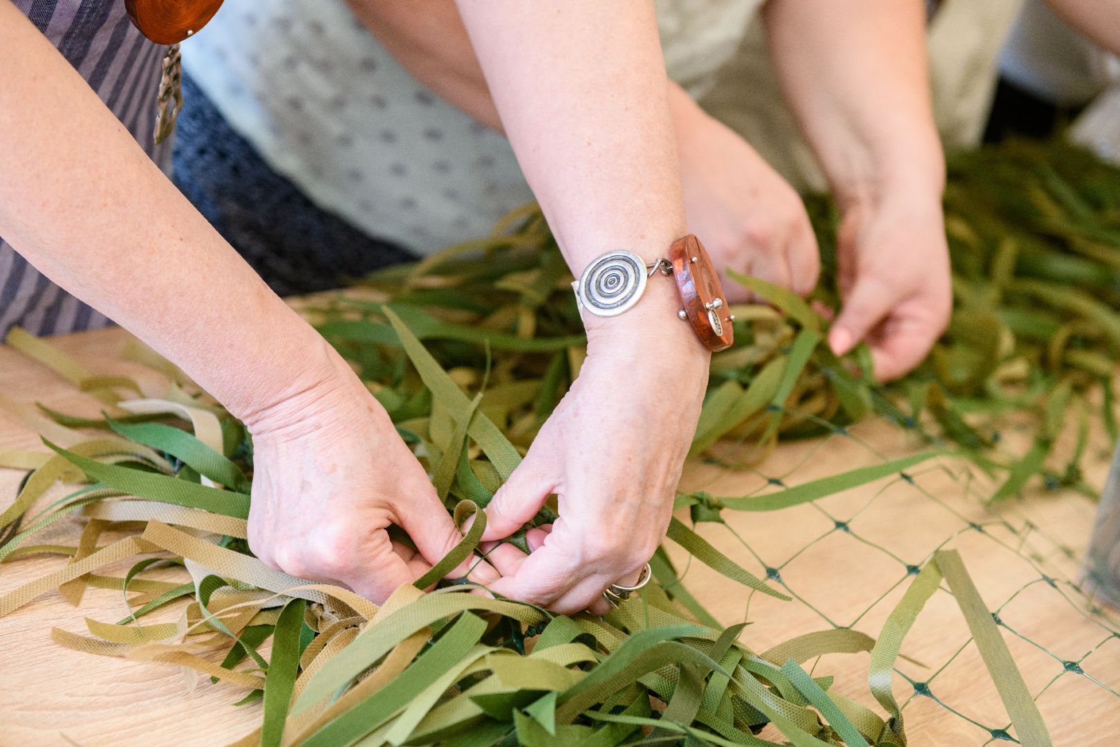 золотые руки ангела, маскировочные сети, общество, лыткарино гимназия 1, волонтеры,