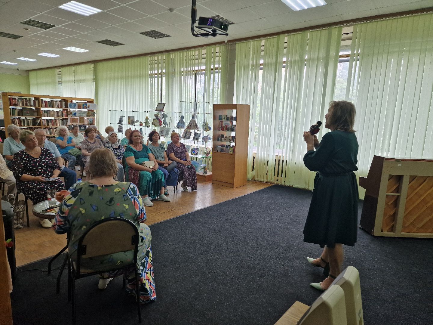 Дубна, Деньсемьилюбвииверности, БиблиотекаЛевобережья,