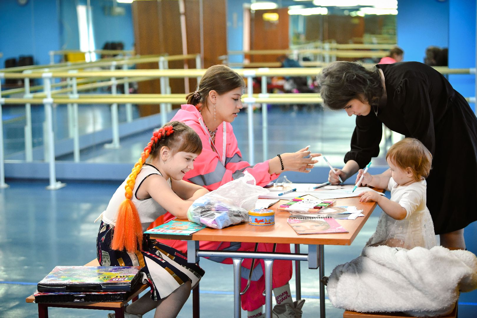 косметика, семья, праздник,