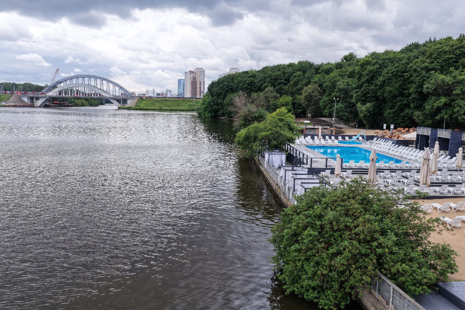 видео с коптера, пляжная зона в химках, парк имени льва толстого, лето в подмосковье,