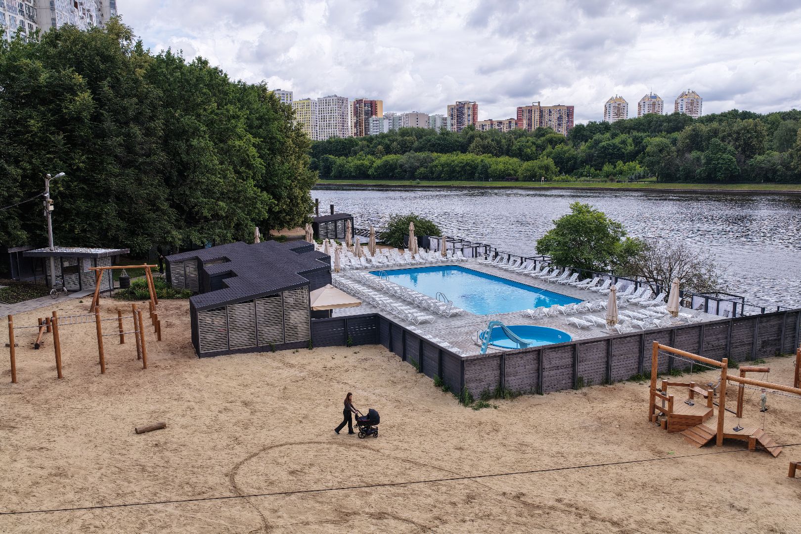 видео с коптера, пляжная зона в химках, парк имени льва толстого, лето в подмосковье,