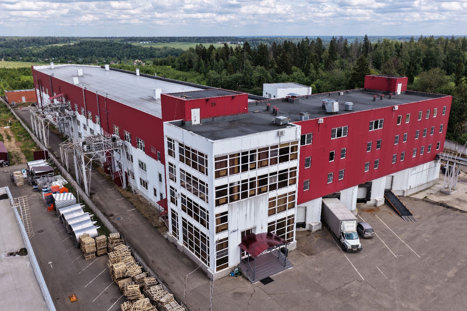 видео с коптера,  производство БАДов, завод в рузе,