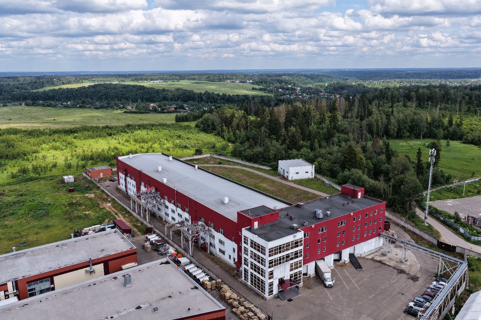 видео с коптера,  производство БАДов, завод в рузе,