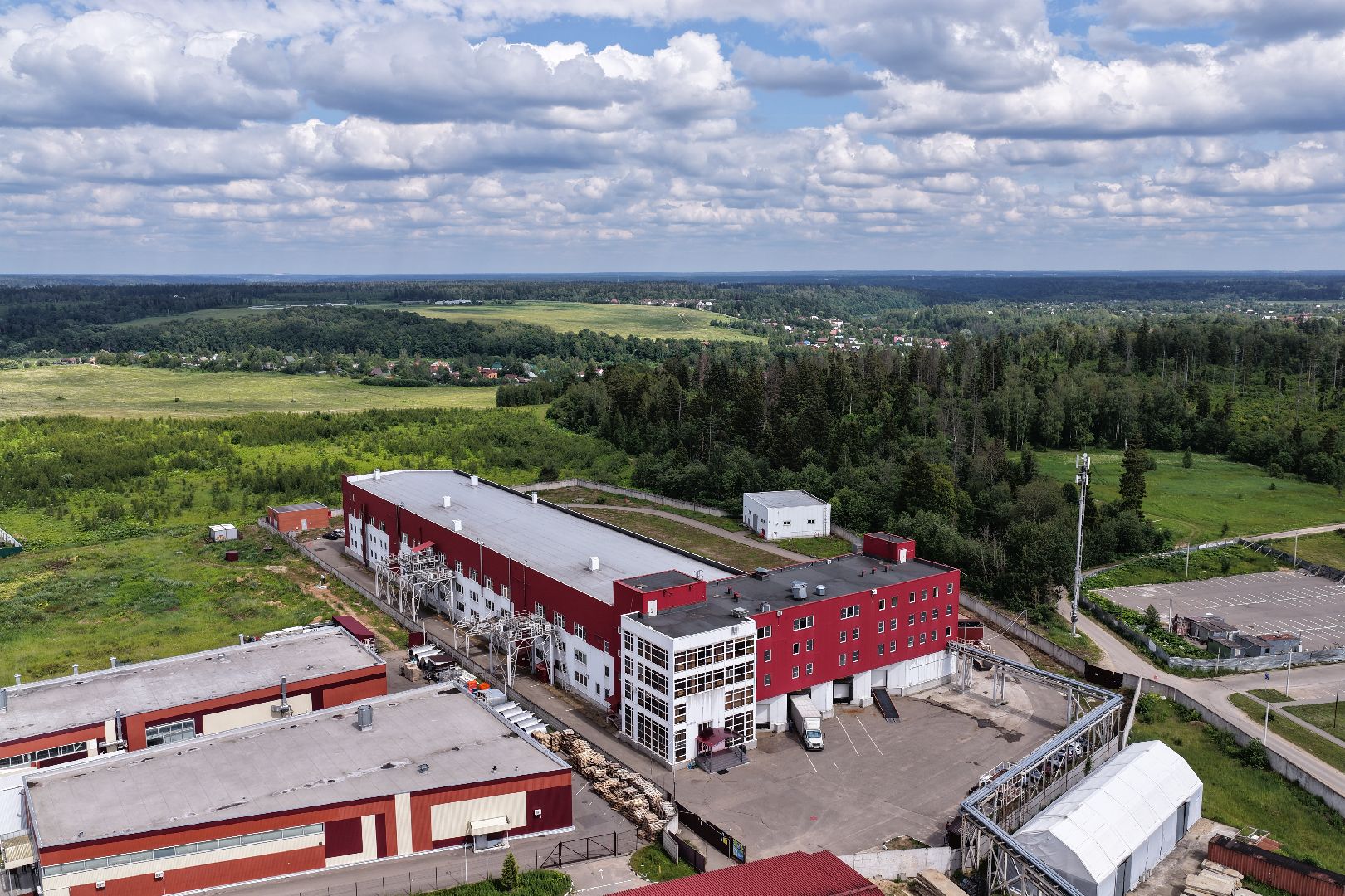 видео с коптера,  производство БАДов, завод в рузе,