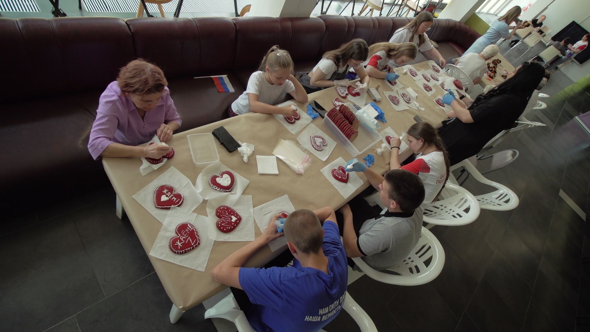 Реутов, СВО, подарки бойцам, расписные пряники, чебурашки,