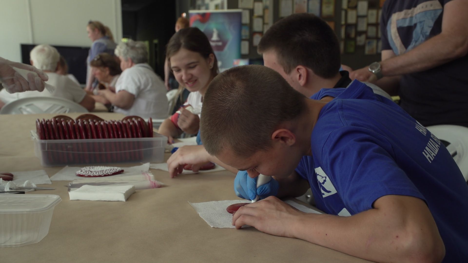 Реутов, СВО, подарки бойцам, расписные пряники, чебурашки,