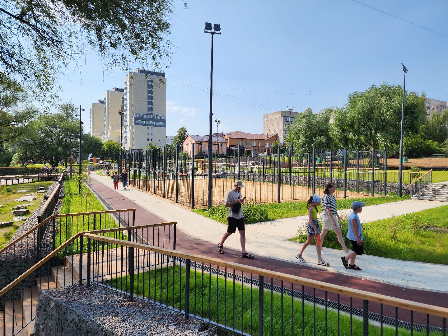 чехов, улица береговая, набережная реки теребенка, благоустройство, реконструкция, обновление, детские игровые площадки, детские комплексы, игровые элементы, зоны отдыха, скамейки и урны, озеленение, пешеходные дорожки, велосипедные дорожки, спортивные площадки, пляж, видеокамеры, госпрограмма московской области, формирование комфортной городской среды,
